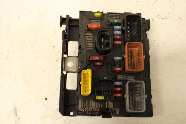 BOITIER ELECTRONIQUE CITROEN / PEUGEOT BSM-L11-00 - Vue 1